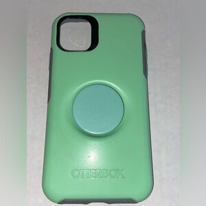 OTTERBOX iPhone 11 Case with Popsocket
